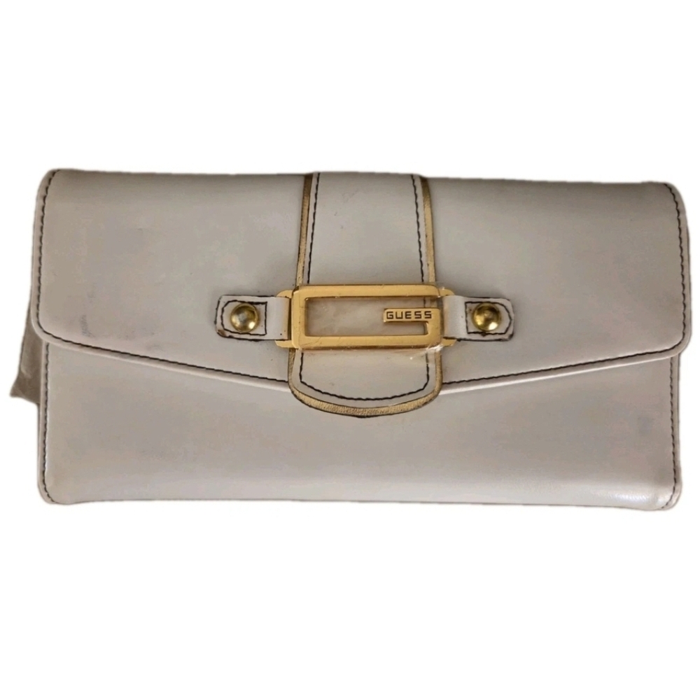GUESS Wallet White Faux Patent Leather Gold Accents Vintage NEW **PLS READ**